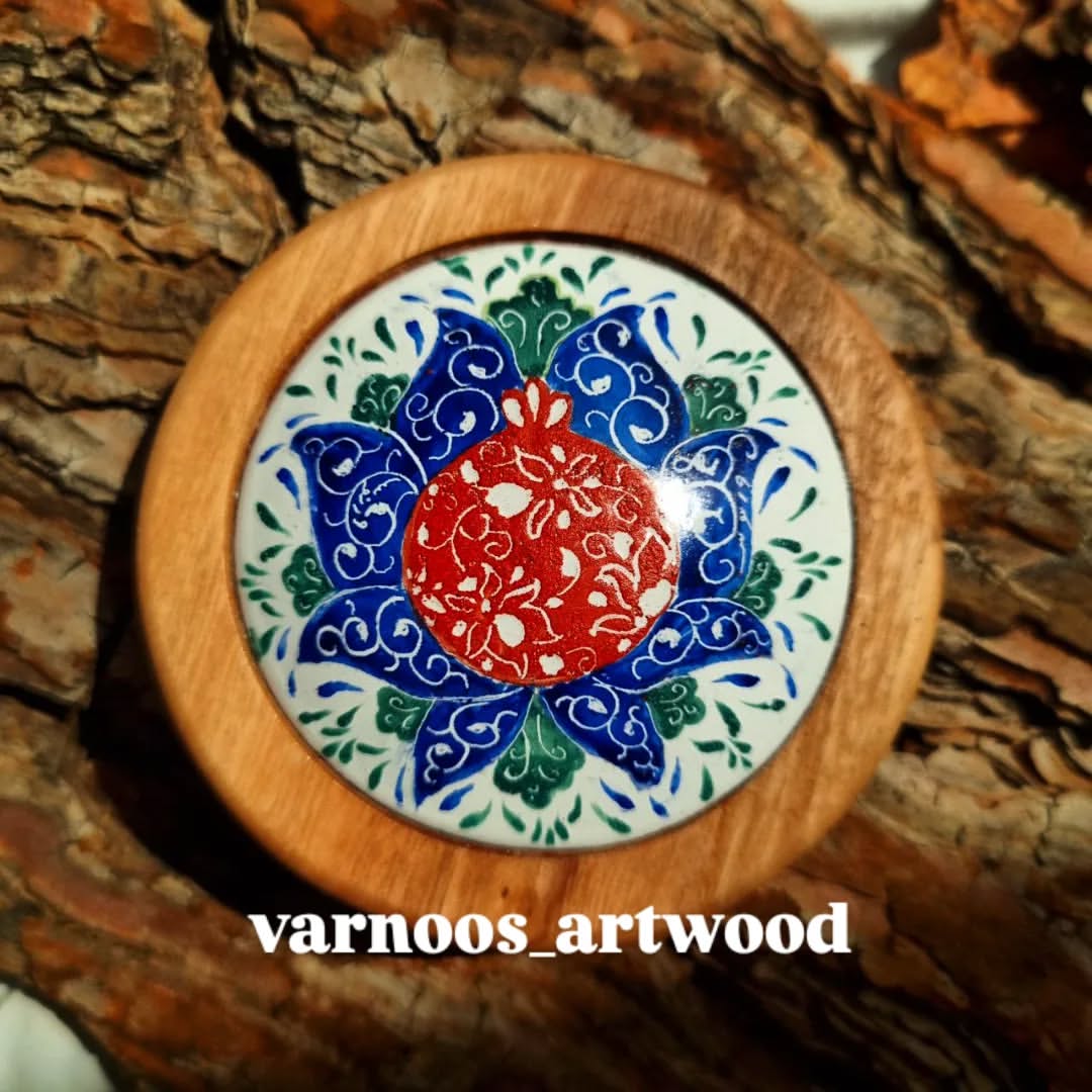 آینه چوبی میناکاری طرح انار